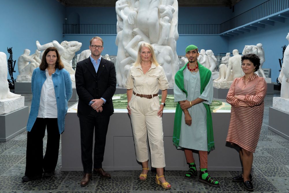 Jurymedlemmer fra venstre: Mona Gjessing, Jarle Strømodden (juryleder), Kristine K. Wessel, Ahmed Umar og Azar Alsharif - Foto: Jon Gorospe